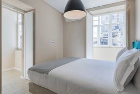 Carmo 43 by LovelyStay