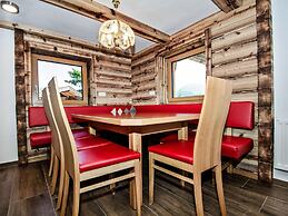 Cozy Cabin With a Great View