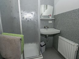 Cozy Cabin With a Great View