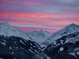 Cozy Cabin With a Great View
