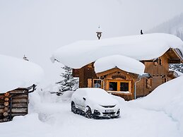 Cozy Cabin With a Great View