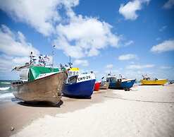 Holiday House With Terrace, Sarbinowo
