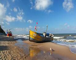 Holiday House With Terrace, Sarbinowo
