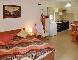 Cottage With a Fenced Garden, Kolczewo