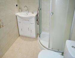 Cottage With a Fenced Garden, Kolczewo