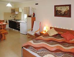 Cottage With a Fenced Garden, Kolczewo