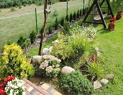 Cottage With a Fenced Garden, Kolczewo