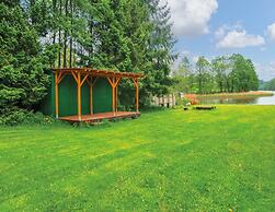 Cottage With a Fenced Garden, Kolczewo