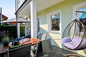 Apartment With a Terrace, Ustronie Morskie