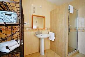 Apartment With a Terrace, Ustronie Morskie