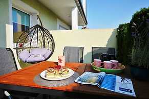 Apartment With a Terrace, Ustronie Morskie