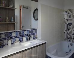 Comfortable Holiday Home, Emerald Coast, Frehel