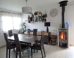 Comfortable Holiday Home, Emerald Coast, Frehel