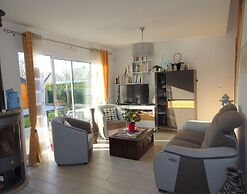 Comfortable Holiday Home, Emerald Coast, Frehel