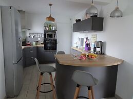 Comfortable Holiday Home, Emerald Coast, Frehel