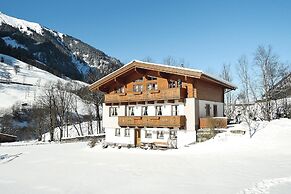 Apartment in Fusch an der Glocknerstrasse in Nature
