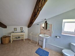 Pretty Stone House With Terrace and Garden, Lussan