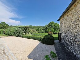 Pretty Stone House With Terrace and Garden, Lussan