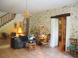 Pretty Stone House With Terrace and Garden, Lussan