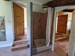 Pretty Stone House With Terrace and Garden, Lussan