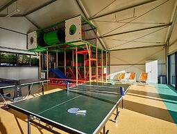 Comfortable Holiday Homes With Pool