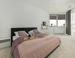 Apartment Close to the Sea, With Pool and Sauna