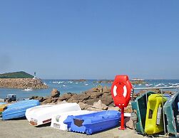 Holiday Home in Dream Location, Pink Granite Coast
