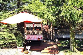 Cottage With Large Garden Near Lake