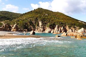 Apartment in Costa Paradiso With Garden