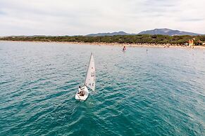 Bungalow in San Vincenzo With Sun Shower