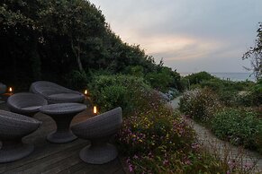 Bungalow in San Vincenzo With Sun Shower