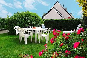 Nice Holiday Home Near the Beach, Hillion