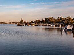 Hausboot Floating House in Ribnitz-damgarten