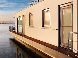 Hausboot Floating House in Ribnitz-damgarten
