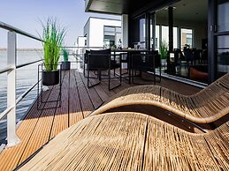 Hausboot Floating House in Ribnitz-damgarten