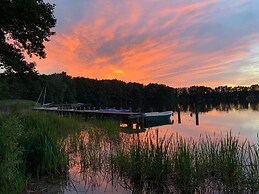 Holiday Home Seeblick With Sauna on Lake Dummer, Dummer