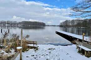Holiday Home Seeblick With Sauna on Lake Dummer, Dummer