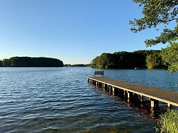Holiday Home Seeblick With Sauna on Lake Dummer, Dummer