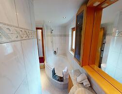 Flat in a Marvellous Location