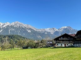 Holiday Home, Soll