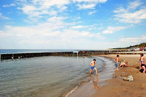 Holiday Resort With Pool, Jaroslawiec