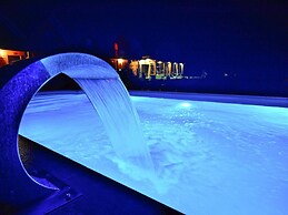 Comfortable Holiday Homes With Terraces, Pool