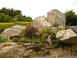 Semi-detached House, Guisseny