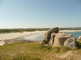 Semi-detached House, Guisseny