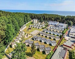A Cozy House Near the Sea, Lazy