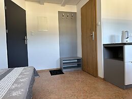 A Cozy House Near the Sea, Lazy