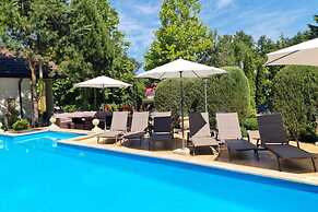 Holiday Home in Trzesacz With Pool