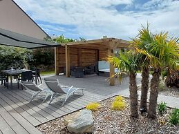 Holiday Home With Whirlpool in Plouarzel