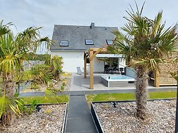 Holiday Home With Whirlpool in Plouarzel