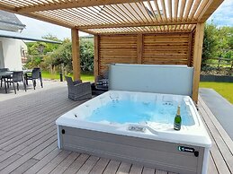 Holiday Home With Whirlpool in Plouarzel
